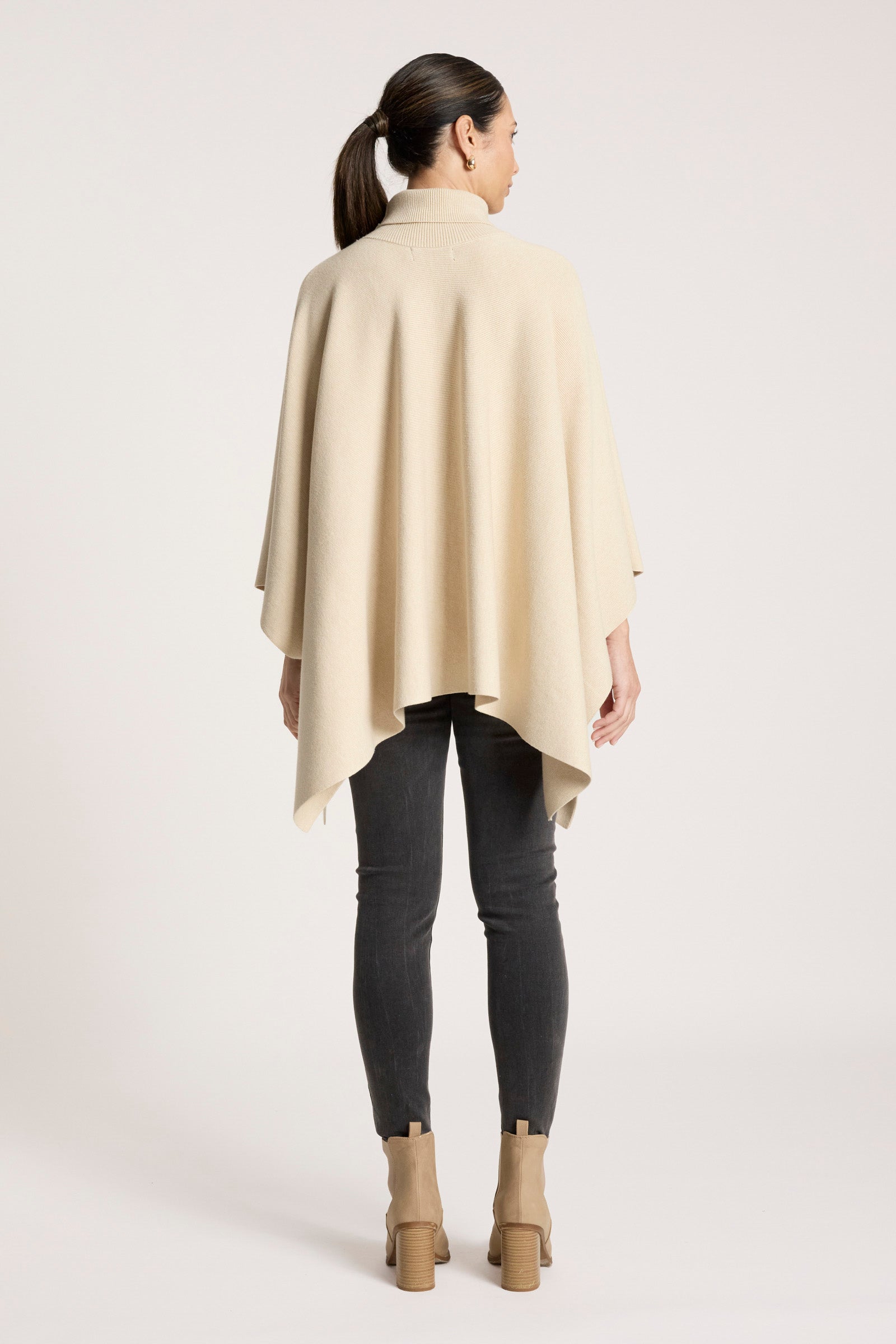 Samira Poncho