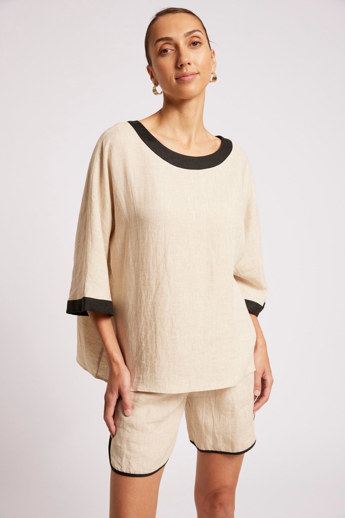 Maris Relaxed Splice Top - Tusk / Black