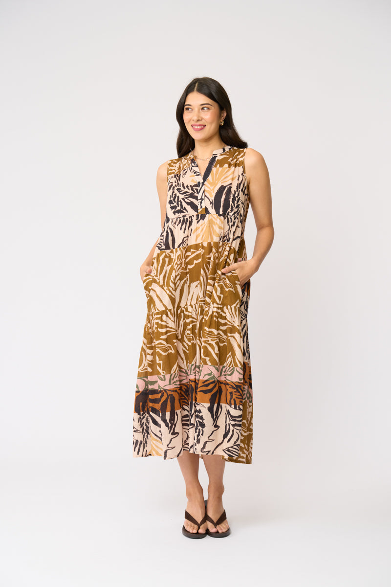 Cruise Moves Dress - Keep Palm