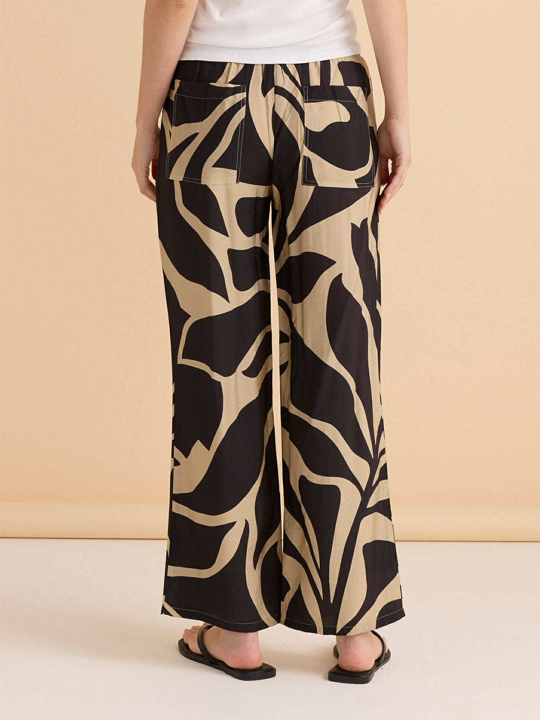 Sutton Relax Pant - Monochrome Floral Neutral