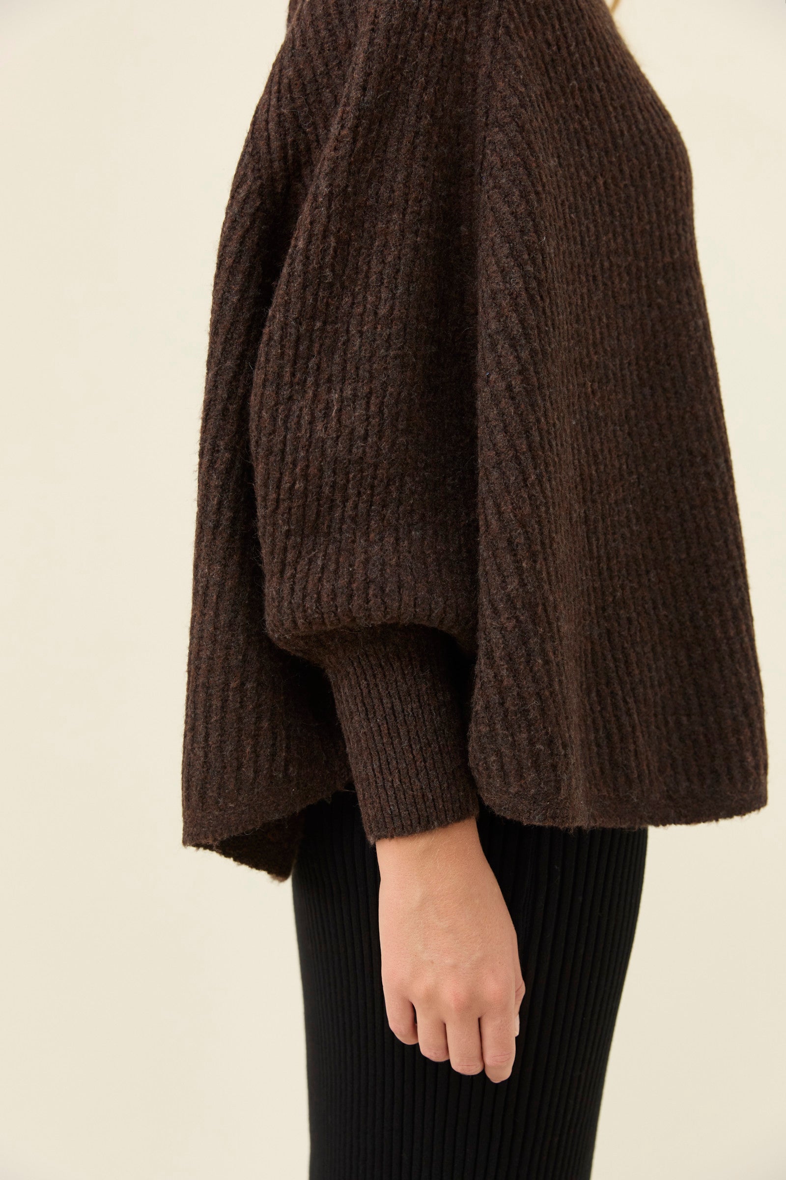 Miru Poncho