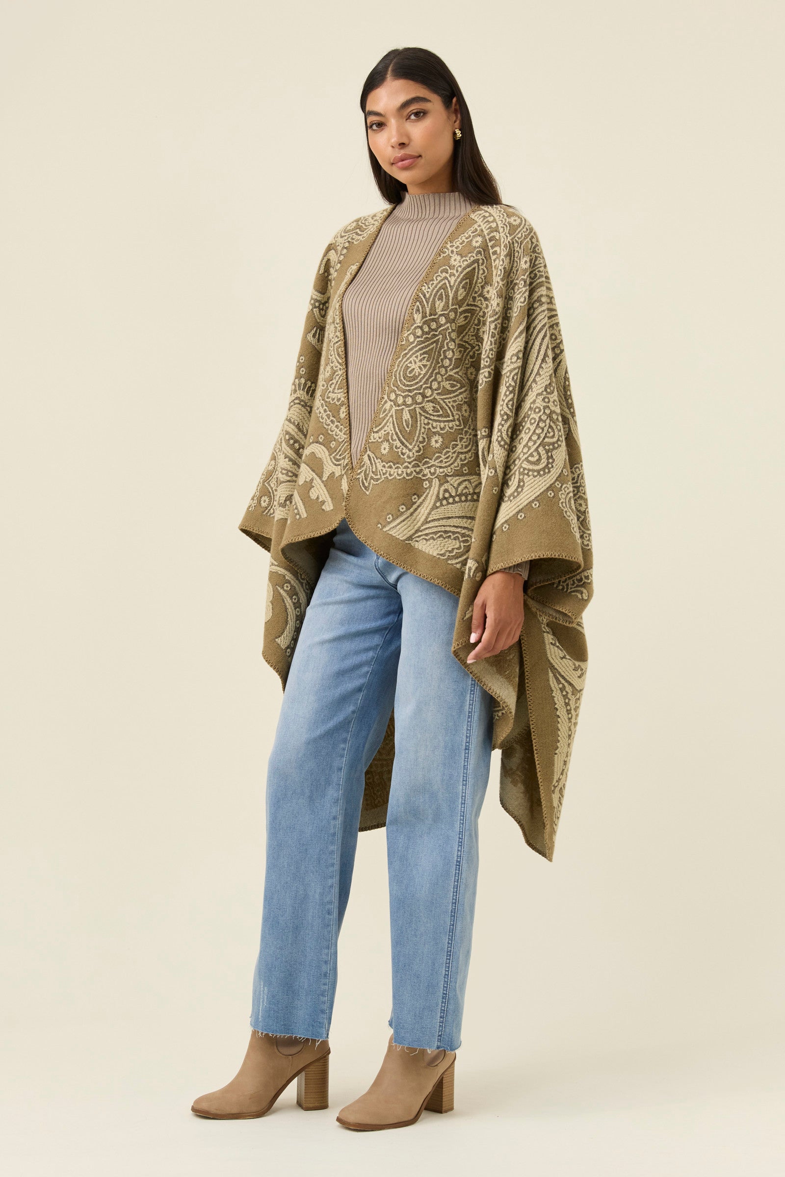 Lucia Cape