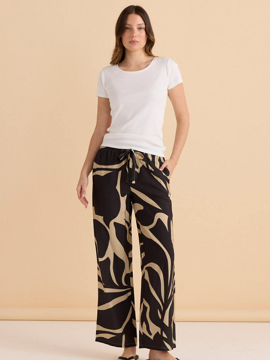 Sutton Relax Pant - Monochrome Floral Neutral