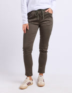 Sylvia Jogger