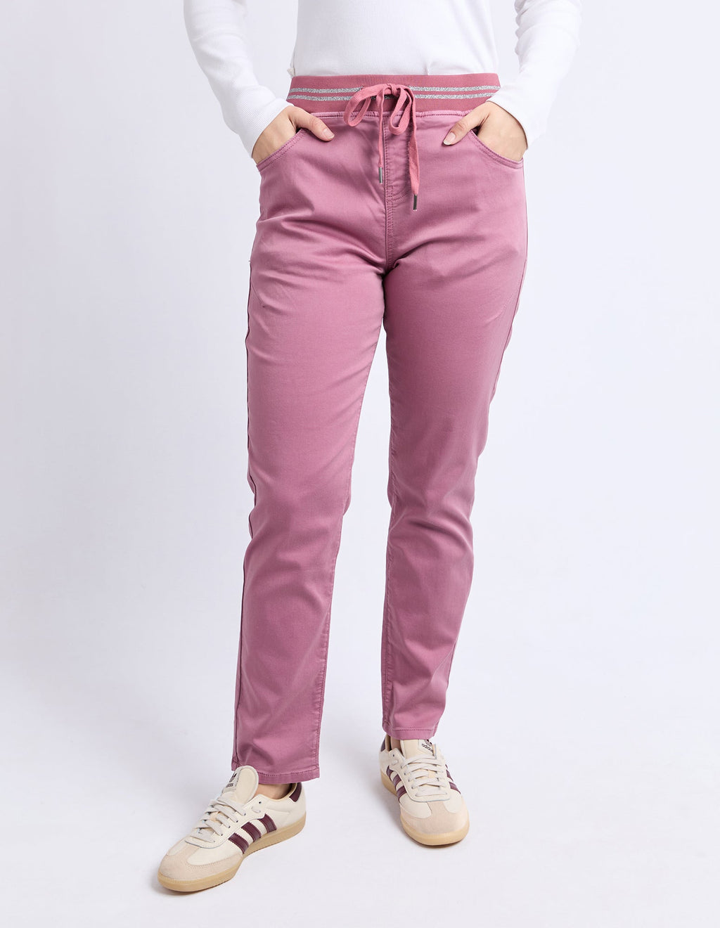 Sylvia Jogger