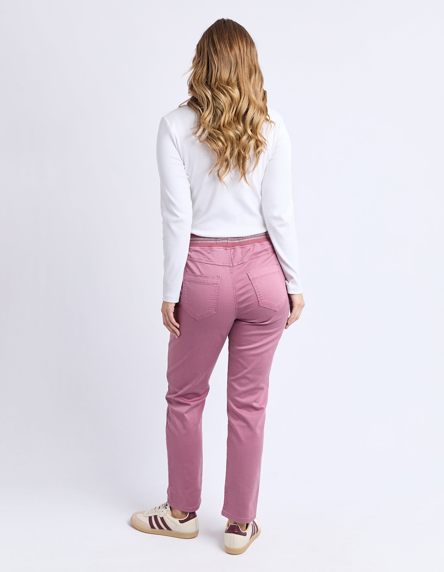 Sylvia Jogger