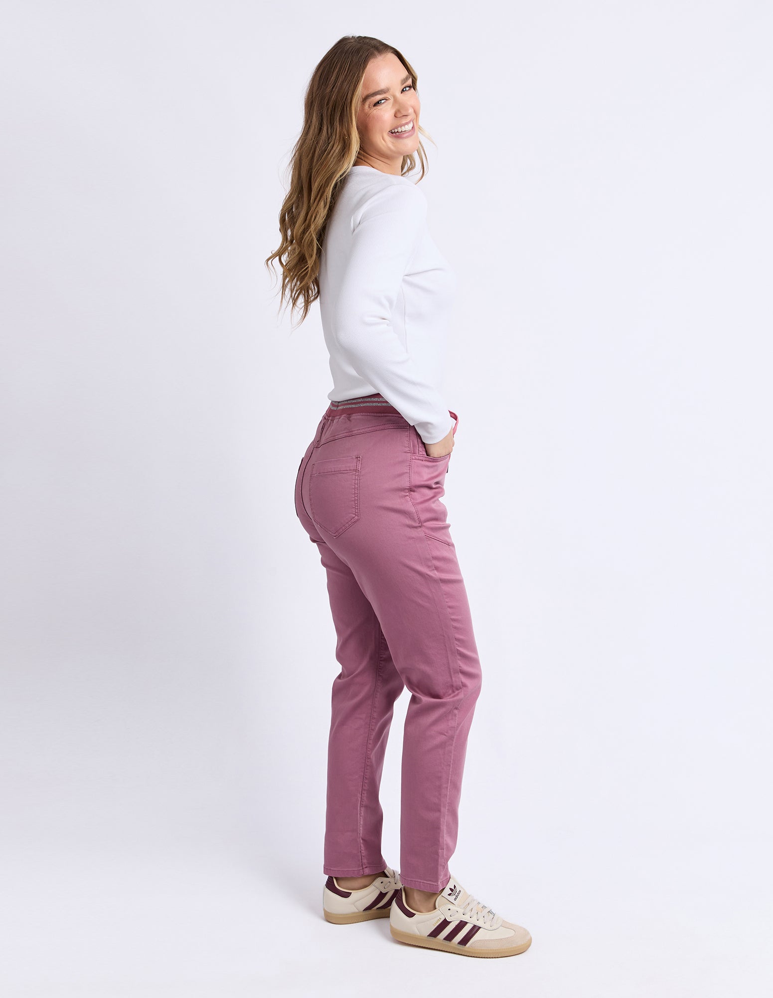 Sylvia Jogger