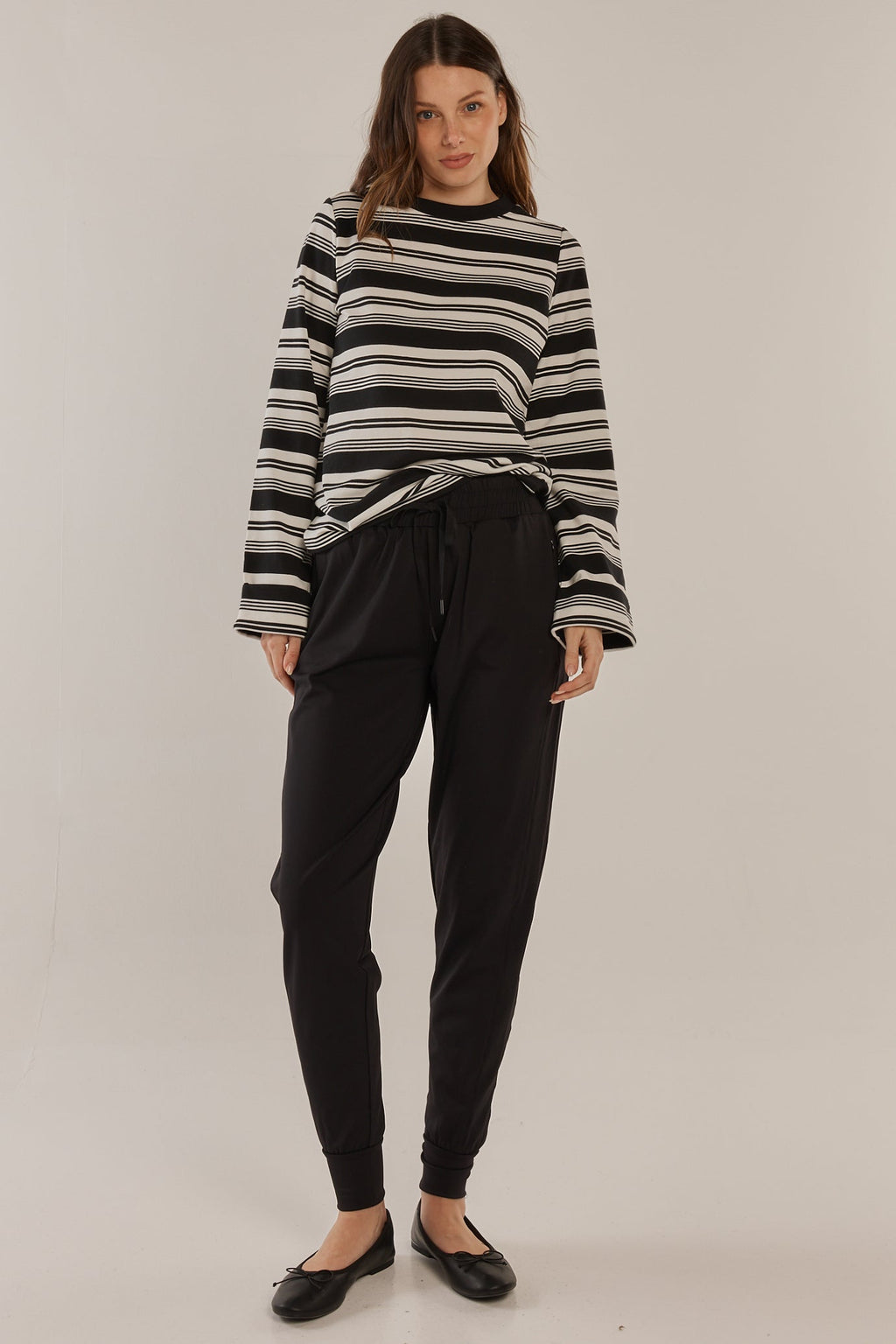 Cara Travel Jogger