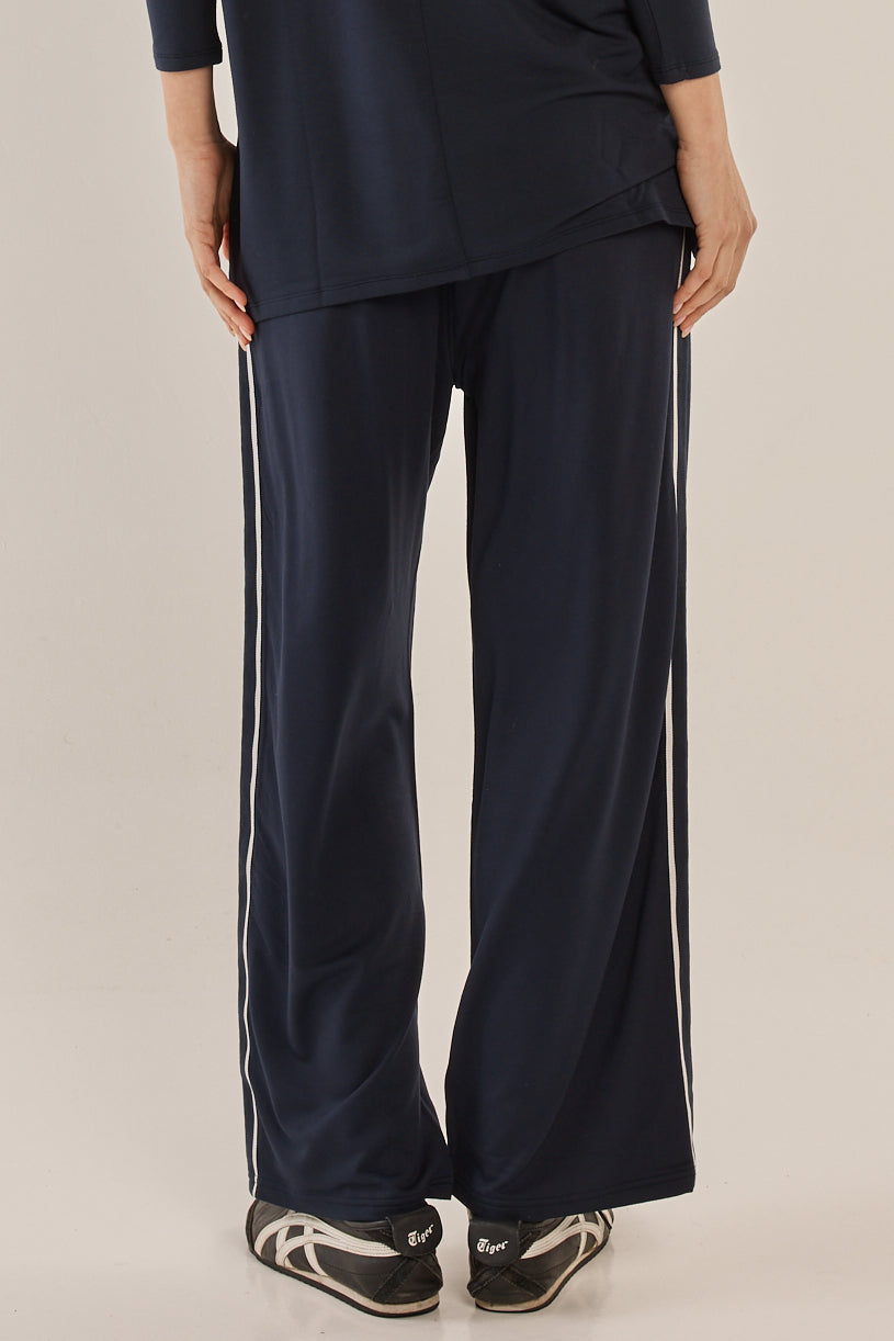 Evelyn Wide Leg Jogger