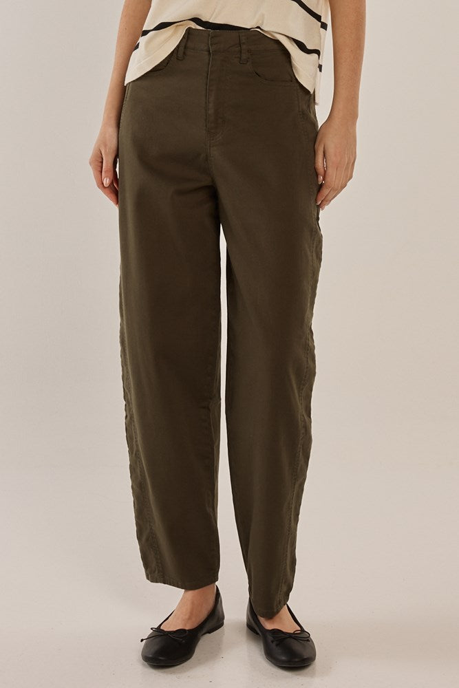 Barrel Leg Chino