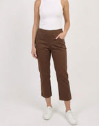 Essential Capri Pant