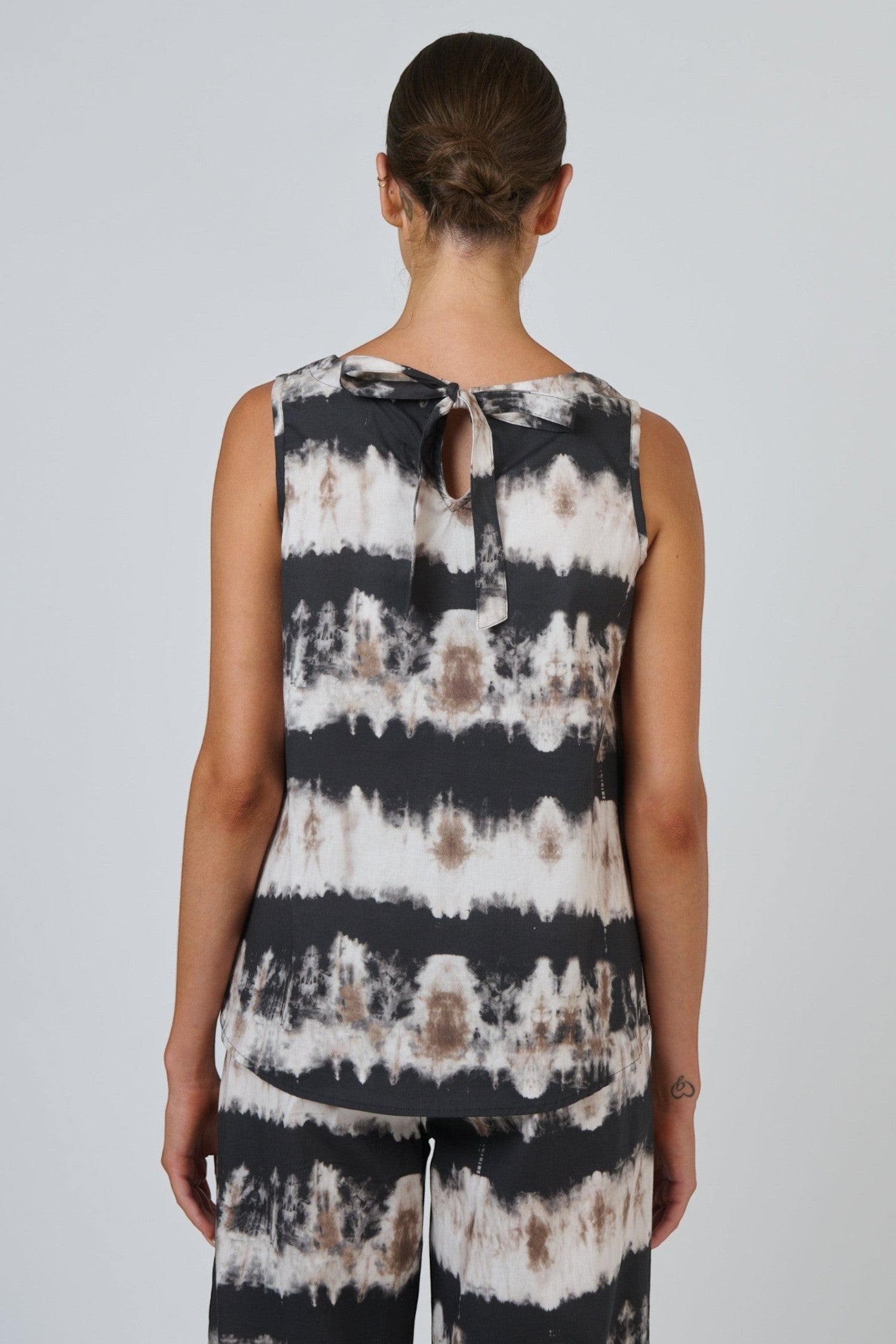Eruption Sleeveless Poplin Top